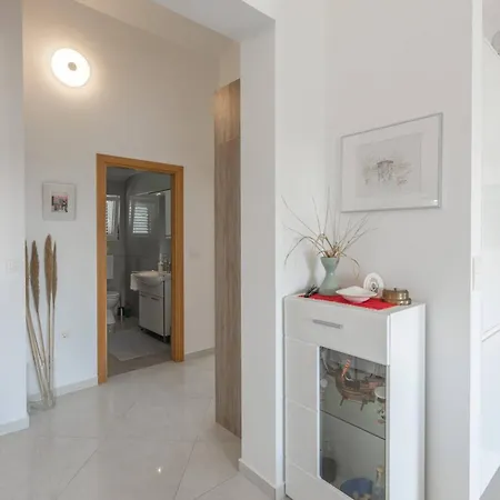 My Dalmatia - Sea View With Free Private Parking Apartmán *