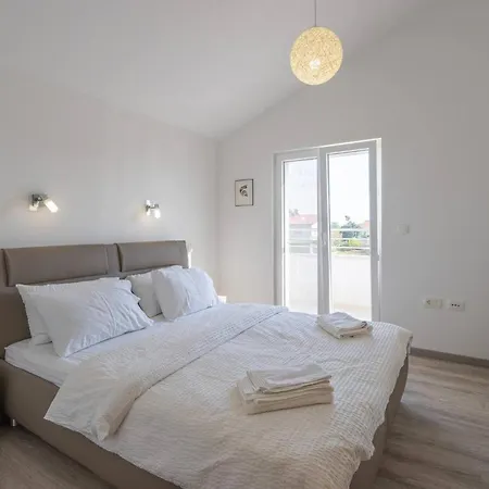 My Dalmatia - Sea View Privlaka With Free Private Parking