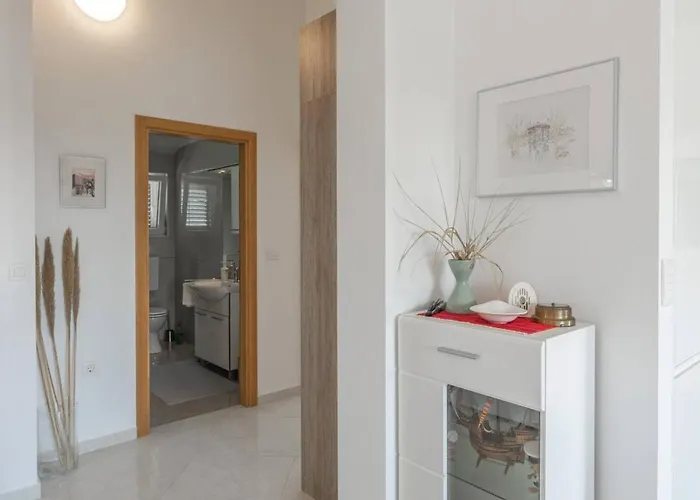 My Dalmatia - Sea View With Free Private Parking Apartmán *