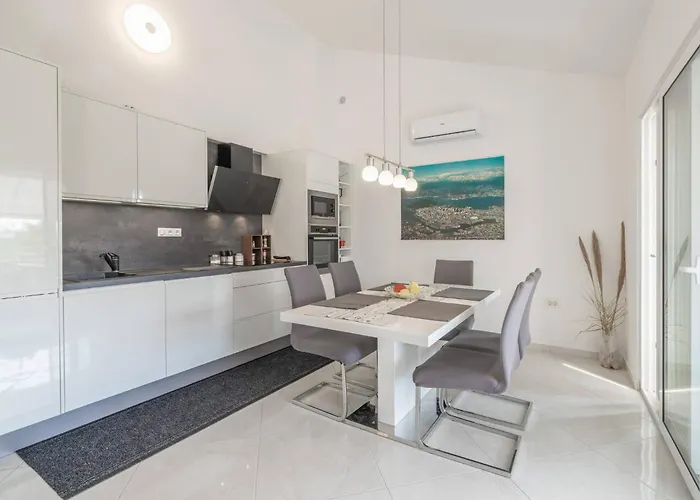 My Dalmatia - Sea View With Free Private Parking プリヴラカ